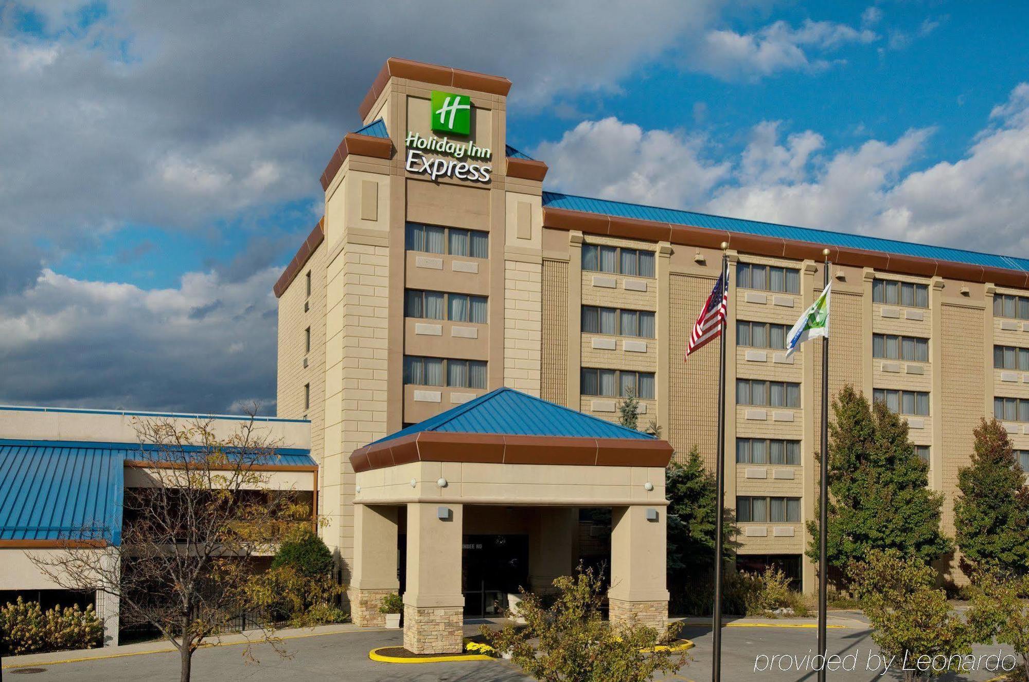 Holiday Inn Express Chicago-Palatine/North Arlington Heights Exterior photo